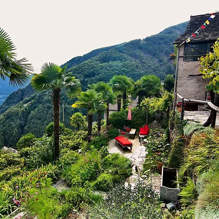 Cb-guesthouse Bed and breakfast